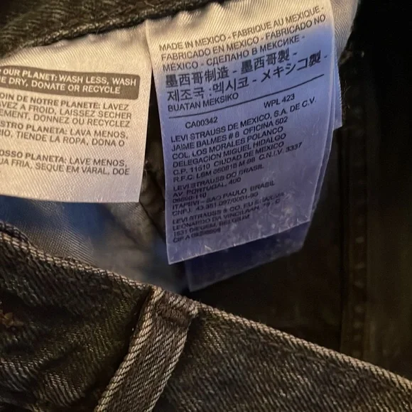 Washed Black Levi’s Shorts w25 - Picture 3 of 4